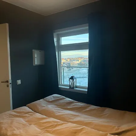 Apartment On The 9th Floor With A View - Solsiden